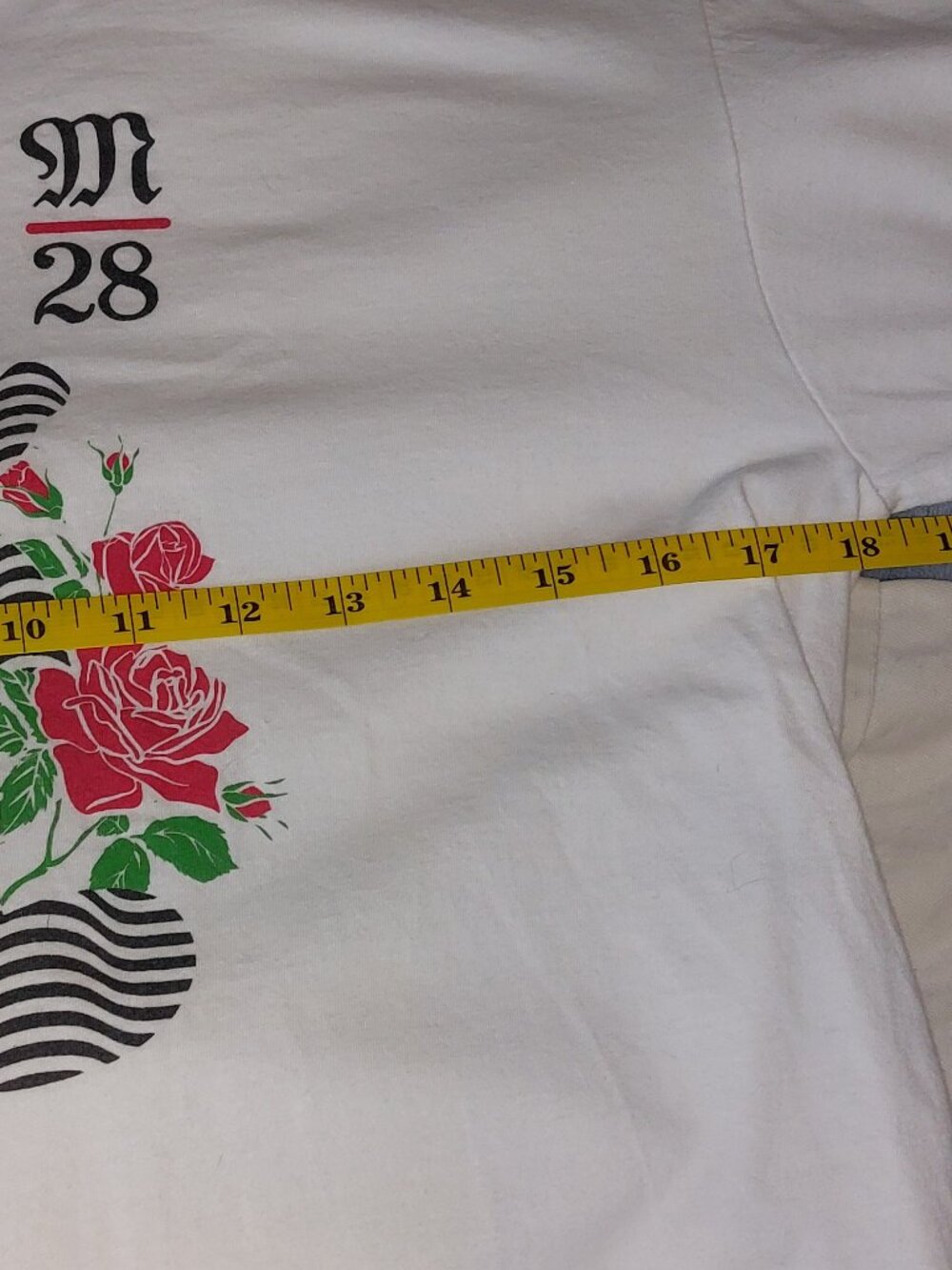 NEFF x Disney Rose Wrap Mickey Mouse Graphic Tee Kids XL/ Women's Small - Picture 5 of 10